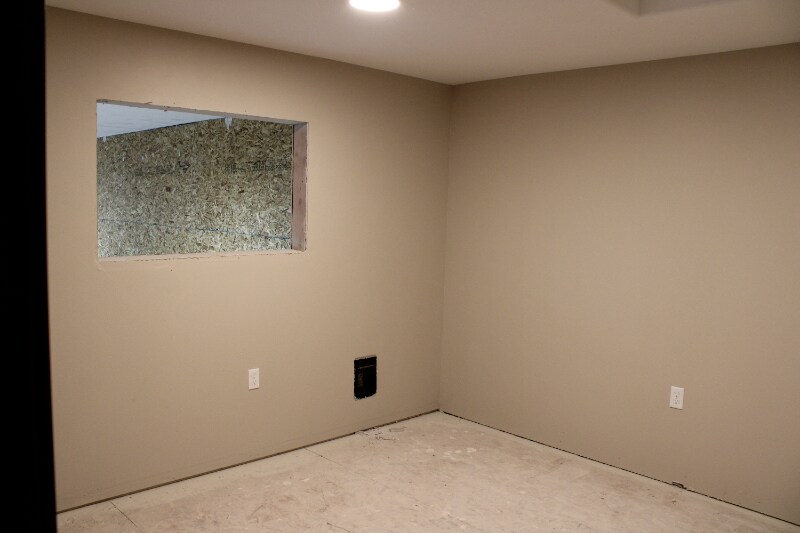 Building Photo - 61A W 465 N