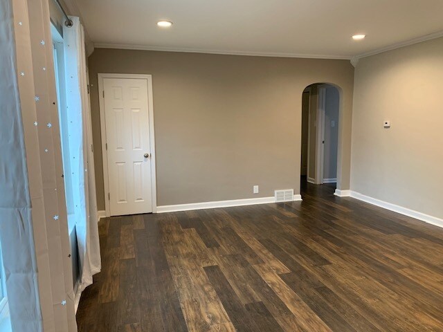 Living Room - 204 Juniper St