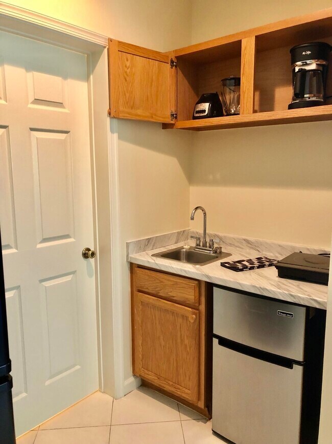 Building Photo - 8913 Sandshot Ct