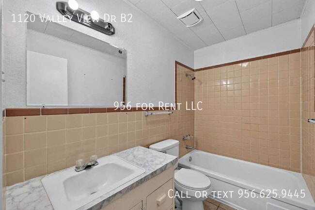 Building Photo - 1120 Valley View Dr