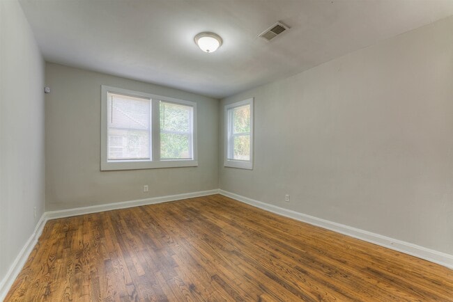 Building Photo - 1778 Edward Ave