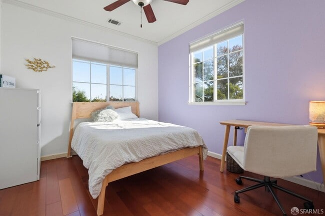 Building Photo - 820 Almar Ave