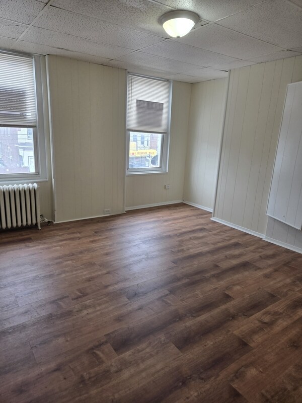 Building Photo - 111 E Wyoming Ave