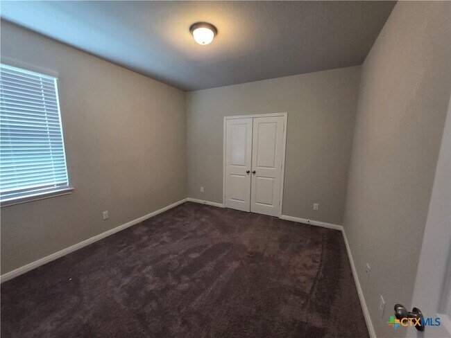 Building Photo - 10001 Kensley Rose Dr