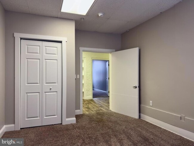 Building Photo - 100 S Front St