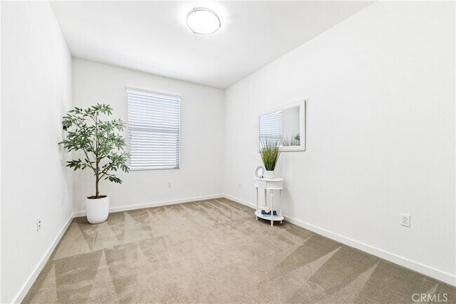 Building Photo - 630 Colorado Cir