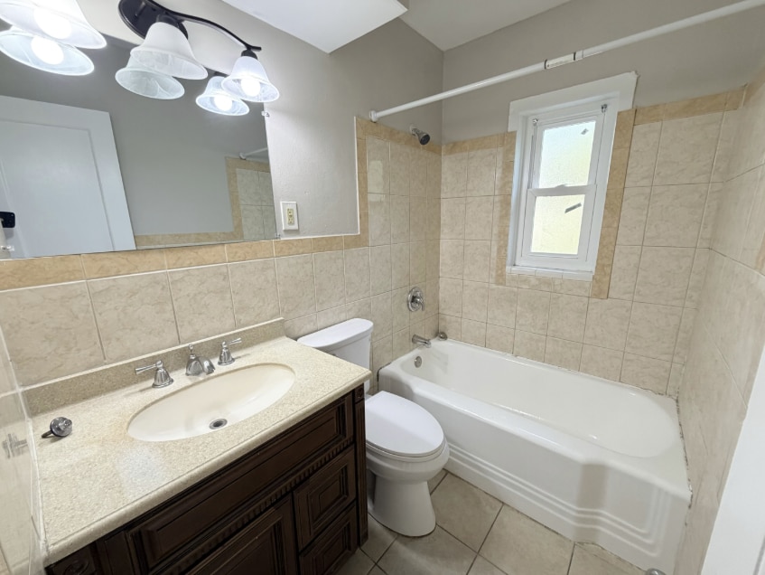 Building Photo - 3817 Peach Dr