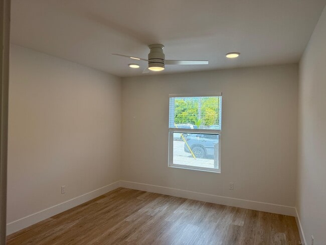 Building Photo - 6051 La Jolla Hermosa Ave