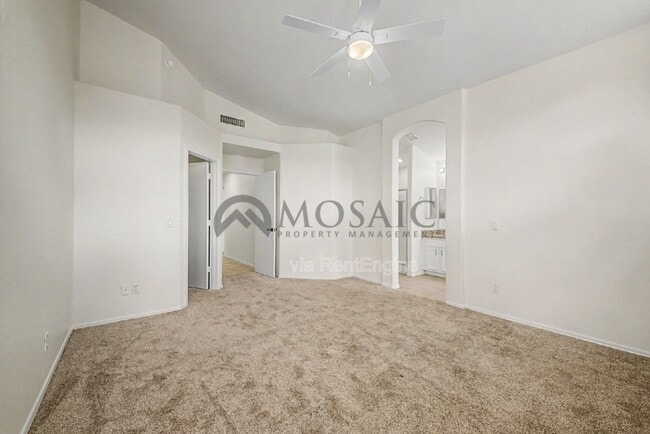 Building Photo - 1894 E Palomino Dr