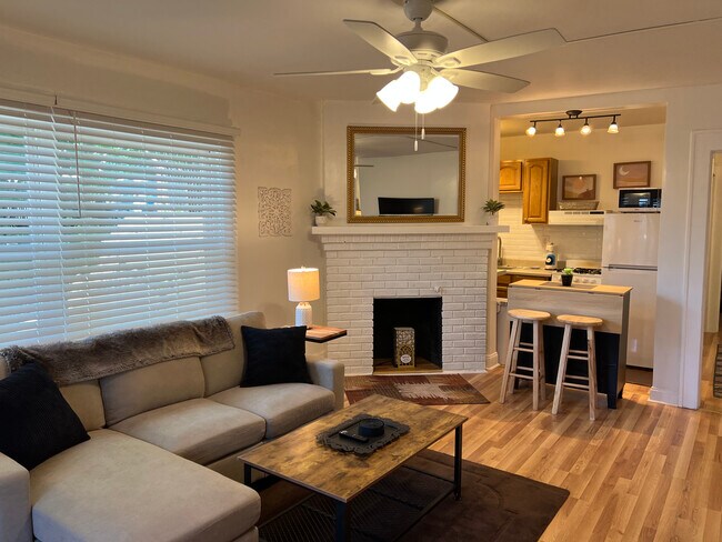 Building Photo - 1364 Teall Ave