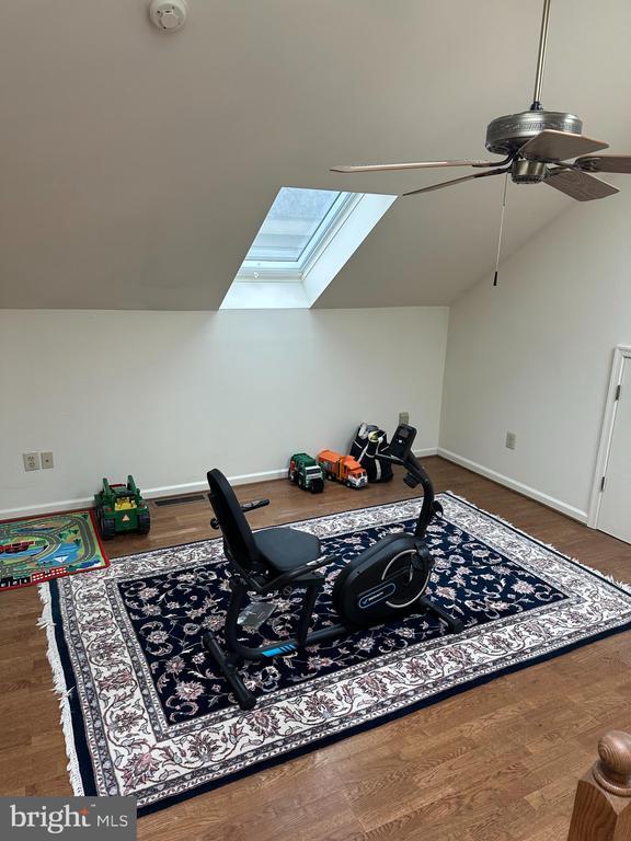 Building Photo - 864 Jefferson Way