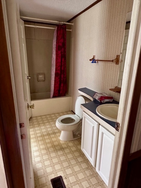 Building Photo - 2930 Pinecrest Dr