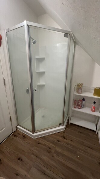 Building Photo - 3454 E 76th St