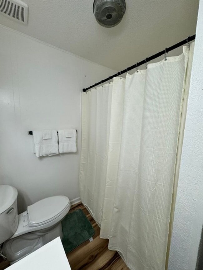 Building Photo - 937 Minter Ln