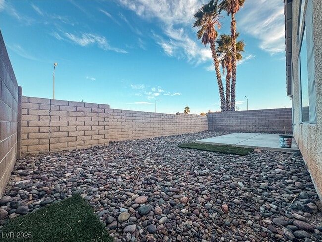 Building Photo - 4576 New Dupell Way