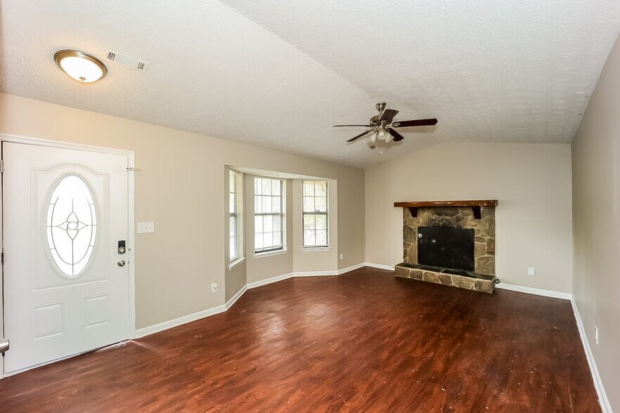 Building Photo - 7439 Cardinal Way