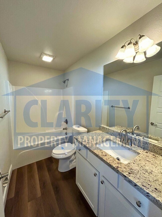 Building Photo - Single level, 3 bedroom home!