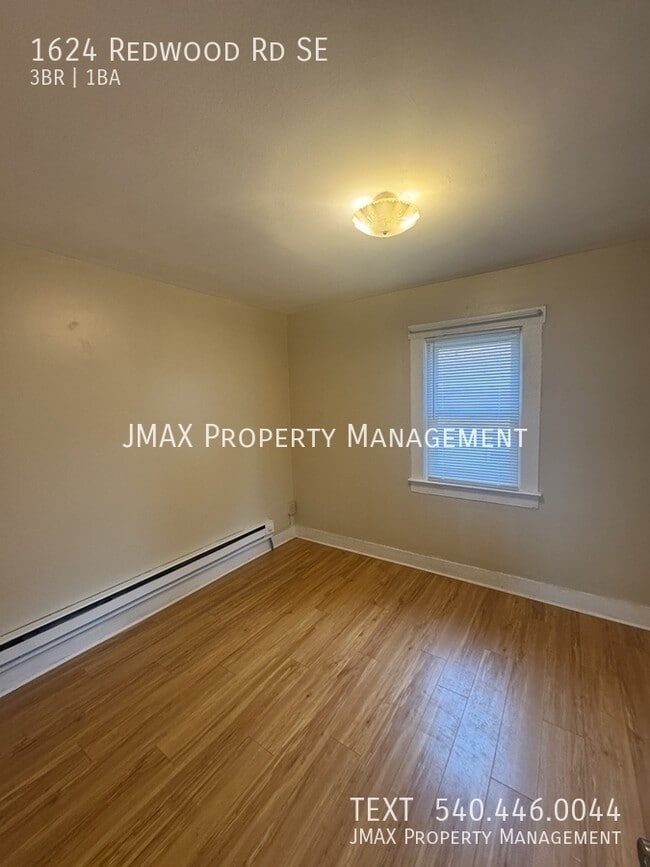 Building Photo - 1624 Redwood Rd SE