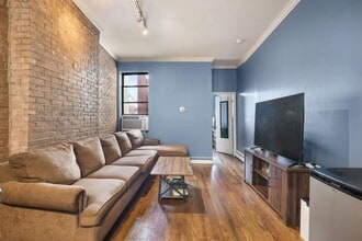 Building Photo - 263 1st St