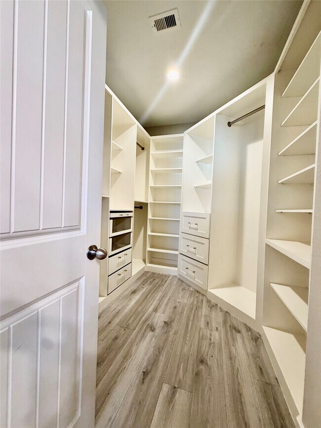 Building Photo - 3317 Orch Brg Ln