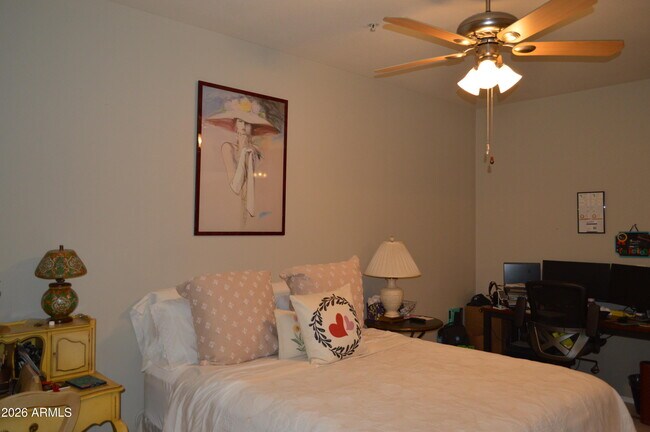 Building Photo - 1701 E Colter St