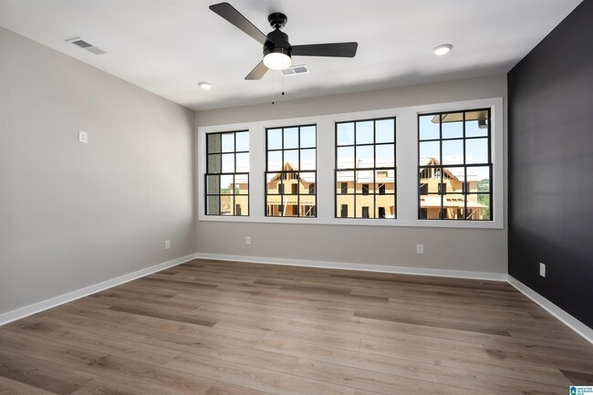 Building Photo - 1105 Windsor Sq