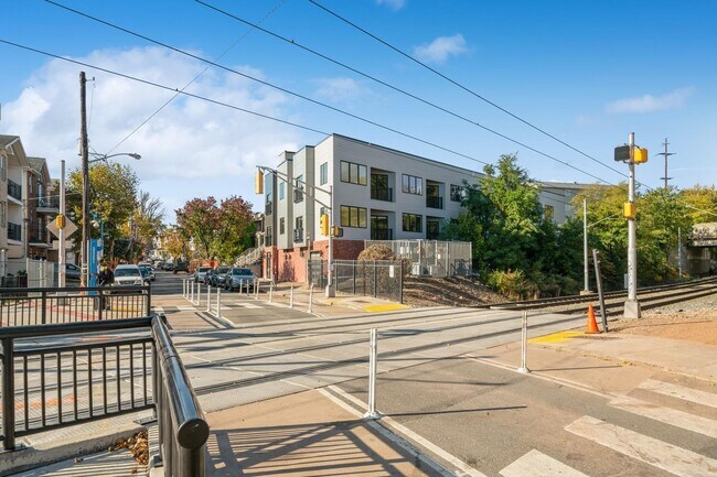 Building Photo - 201-205 Randolph Ave