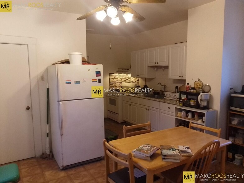 Building Photo - 154 Webster Ave