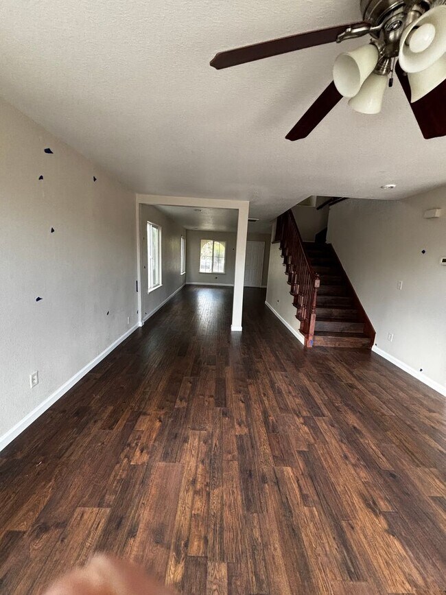 Building Photo - Newly Built Madera 4/3