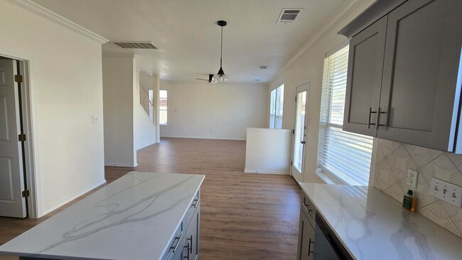 Building Photo - Home for lease in Avery Ranch