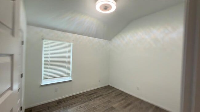 Building Photo - 128 Riverhill Dr