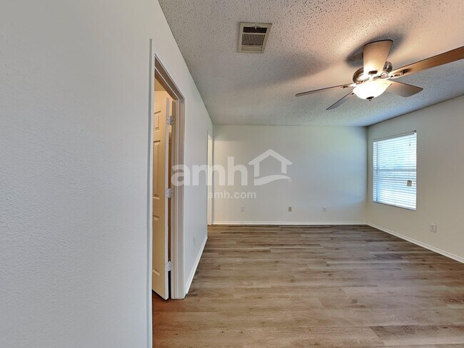 Building Photo - 815 Dove Meadows Dr