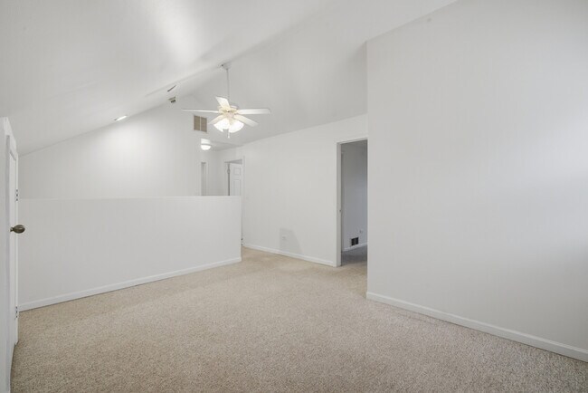 Building Photo - 114 N Lancaster St