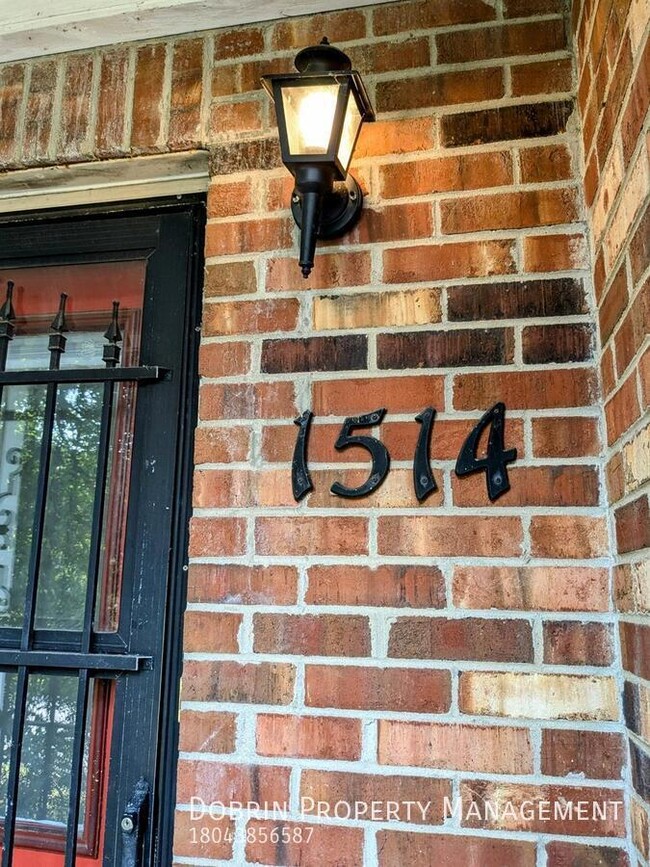 Building Photo - 1514 Lakeview Ave