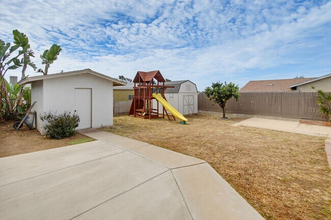 Building Photo - 2710 Chaffee St
