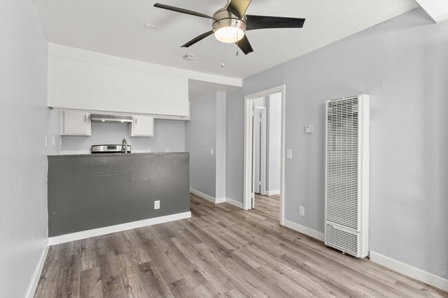 Interior Photo - 533 E 11th Street