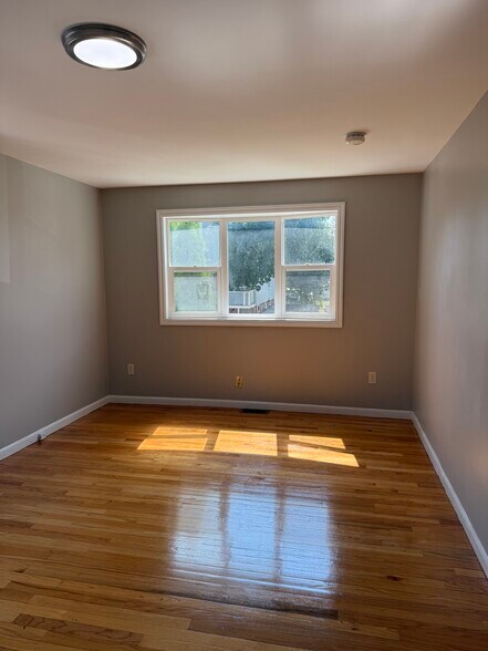 Building Photo - 21 Blakeville St