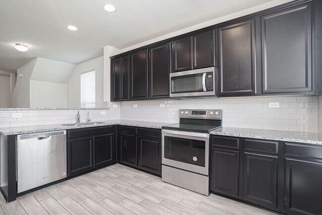 Building Photo - 4-Bedroom Home in New Braunfels with 3 Baths + Open Living Design