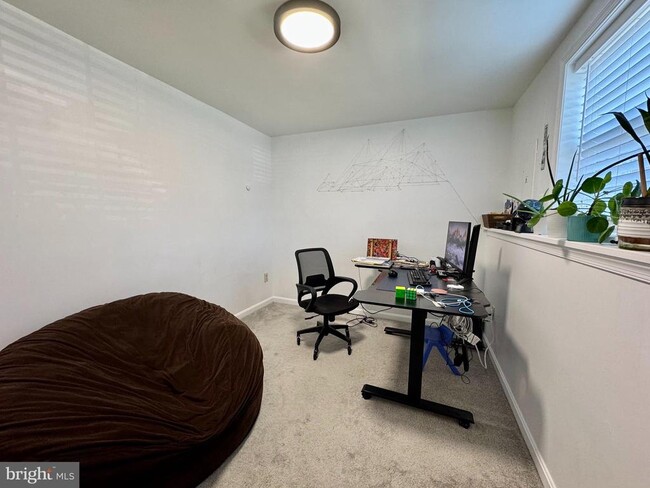 Building Photo - 597 Primus Ct