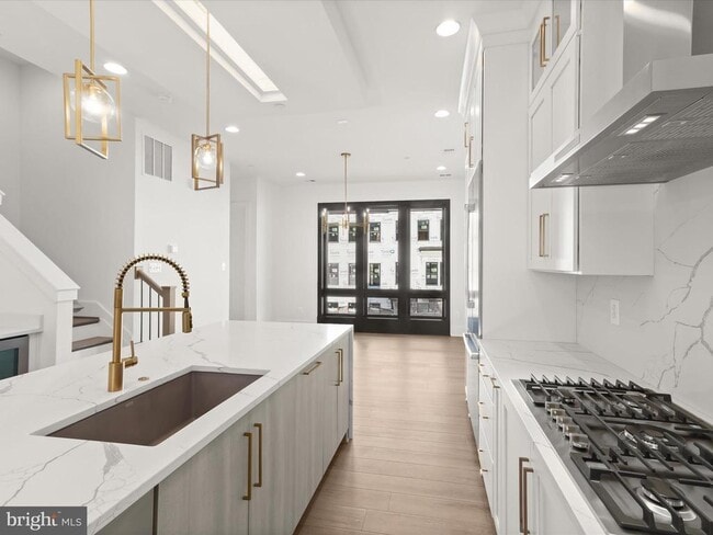 Building Photo - 14920 Dispatch St