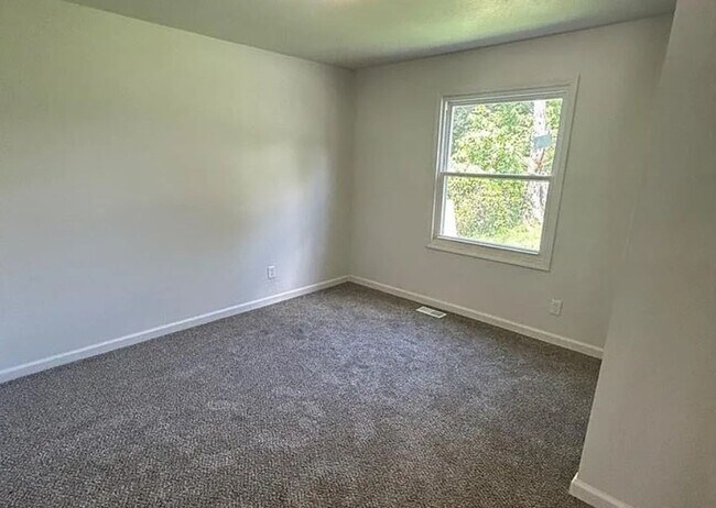 Building Photo - 1515 Andrews Dr