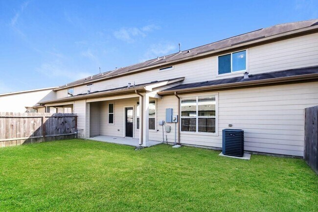 Building Photo - 12407 Dona Lane
