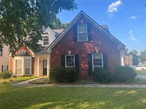 Building Photo - 665 Peachtree Trails Dr