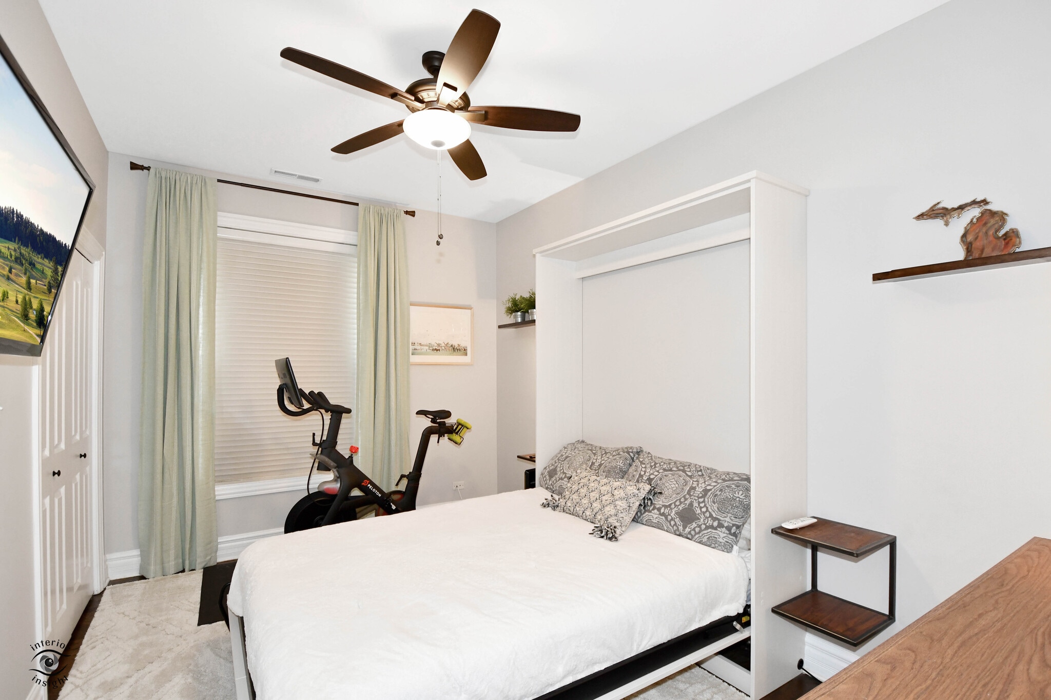 Bedroom 3 - 211 W Saint Paul Ave