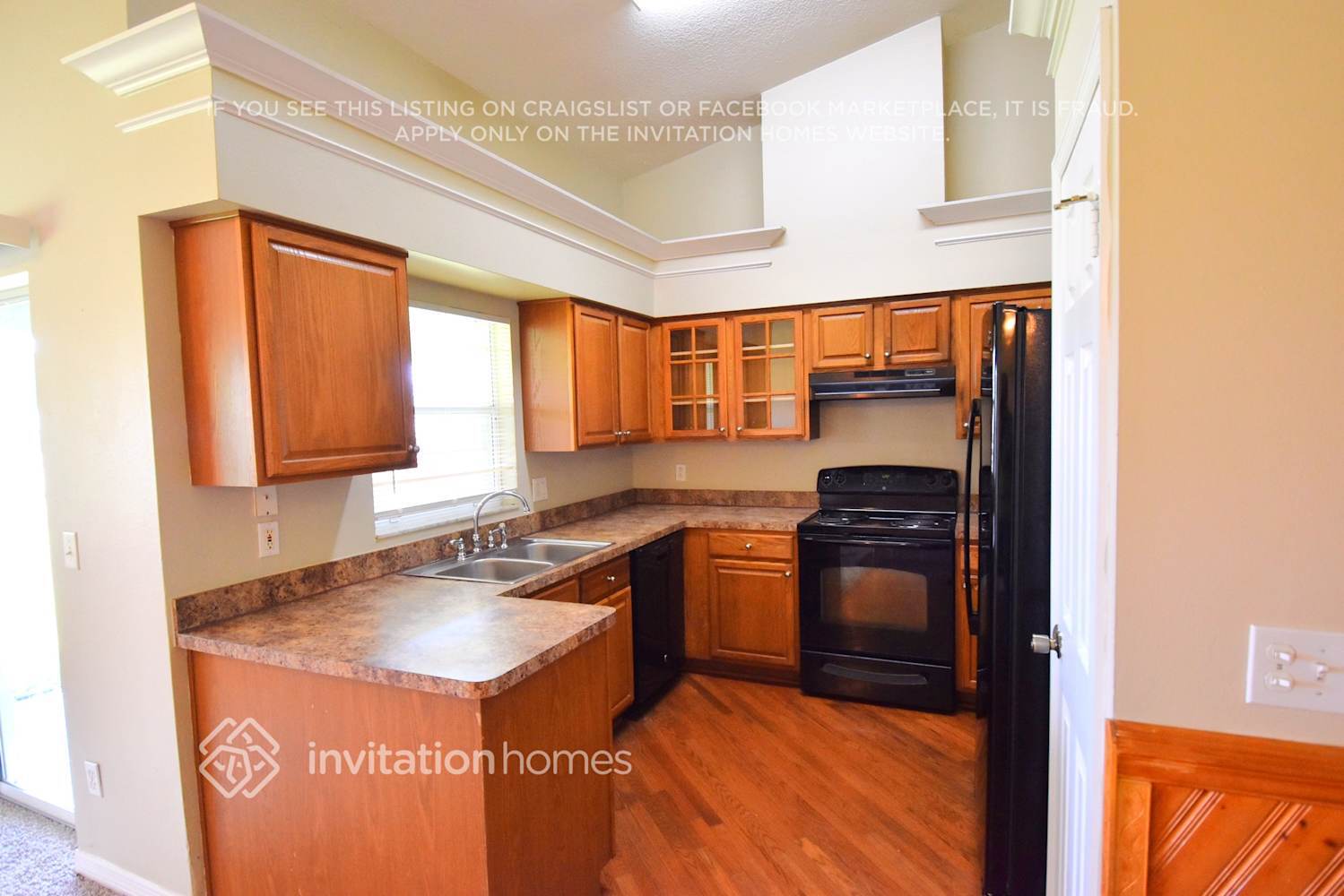 Building Photo - 811 Albi Ct