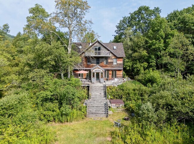 Building Photo - 1087 State Rd