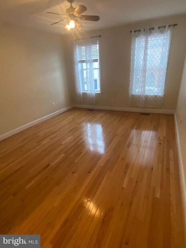 Building Photo - 210 S East Ave