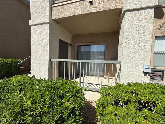 Building Photo - 8000 W Badura Ave