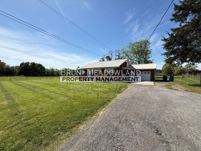 Building Photo - 3239 Morganton Rd