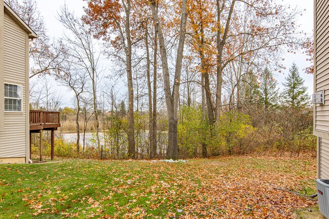 Building Photo - 324 Stratford Ln